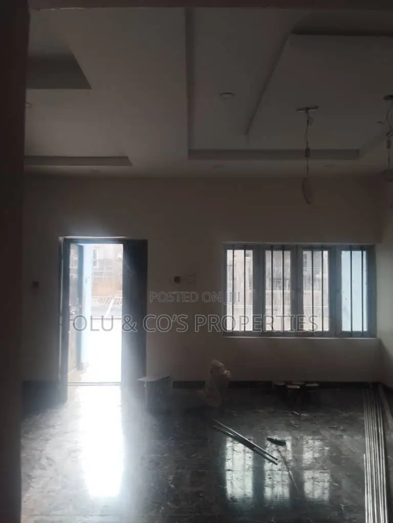 4bdrm Duplex in Palm Height Estate, Lugbe District for rent in Lugbe District