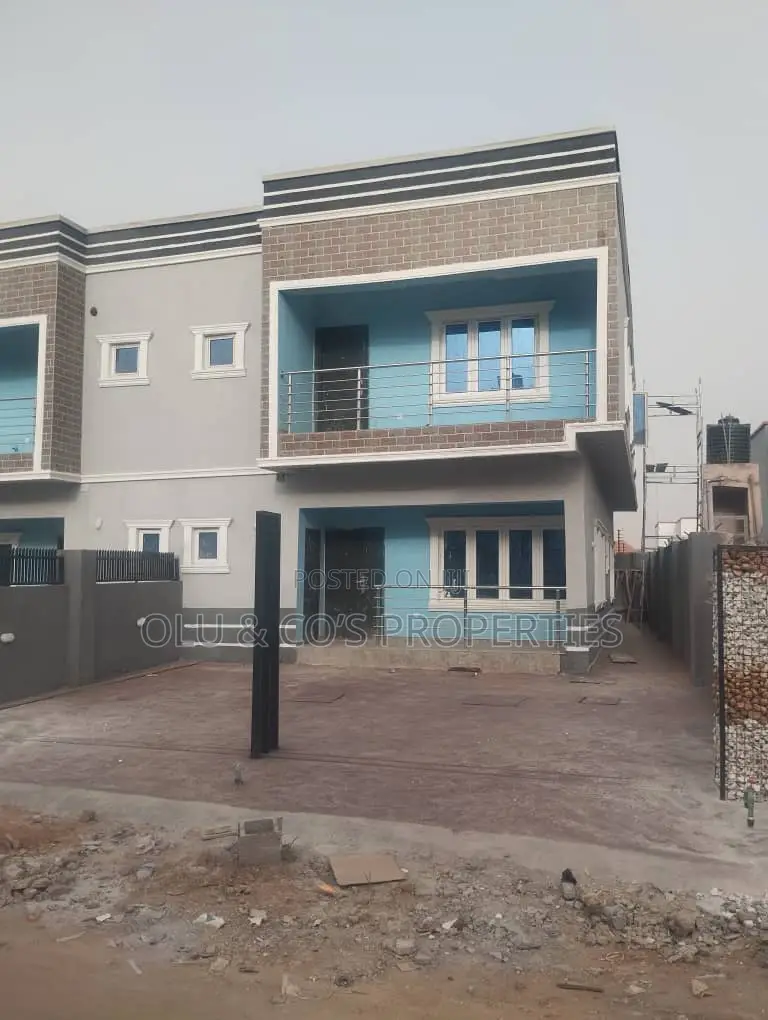 4bdrm Duplex in Palm Height Estate, Lugbe District for rent in Lugbe District