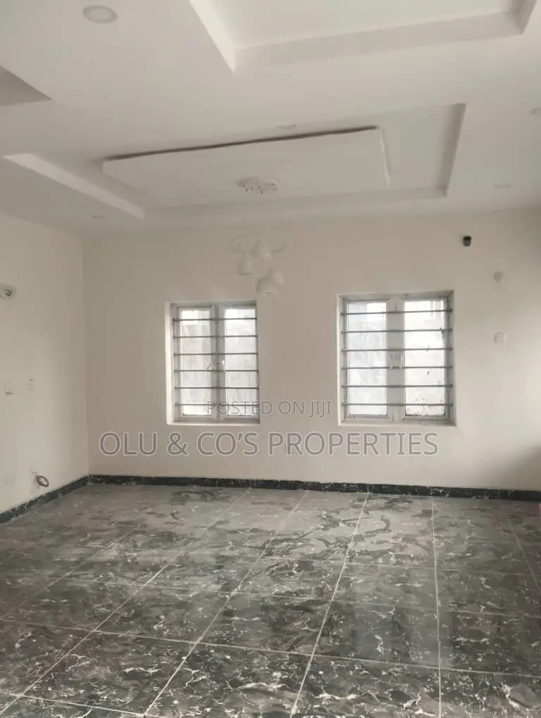 4bdrm Duplex in Palm Height Estate, Lugbe District for rent in Lugbe District