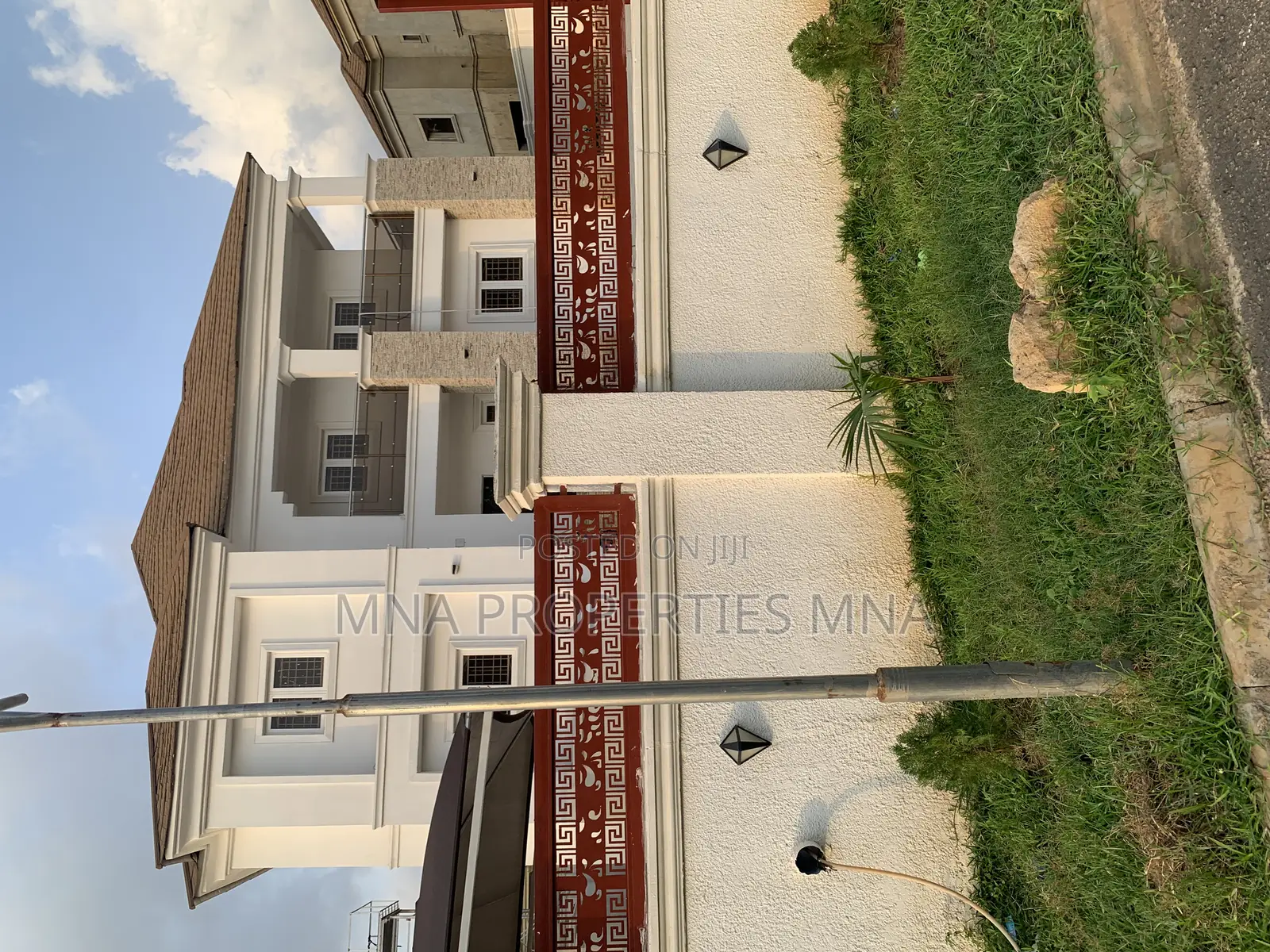 5bdrm Duplex in Queens Parks Estate, Lugbe District for sale in Lugbe District