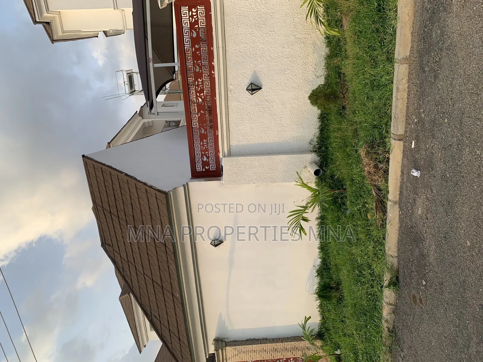 5bdrm Duplex in Queens Parks Estate, Lugbe District for sale in Lugbe District
