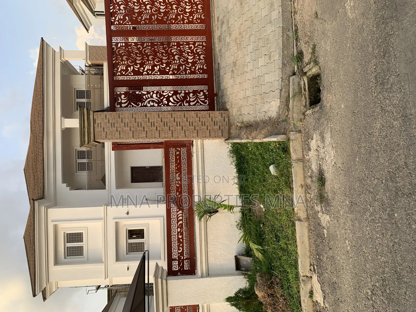 5bdrm Duplex in Queens Parks Estate, Lugbe District for sale in Lugbe District