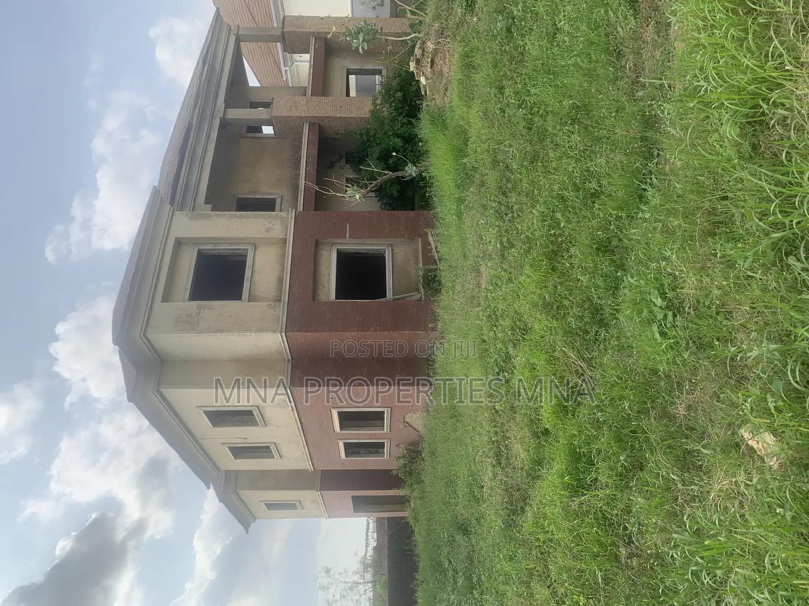 5bdrm Duplex in Queens Park 3 Estate, Lugbe District for sale in Lugbe District