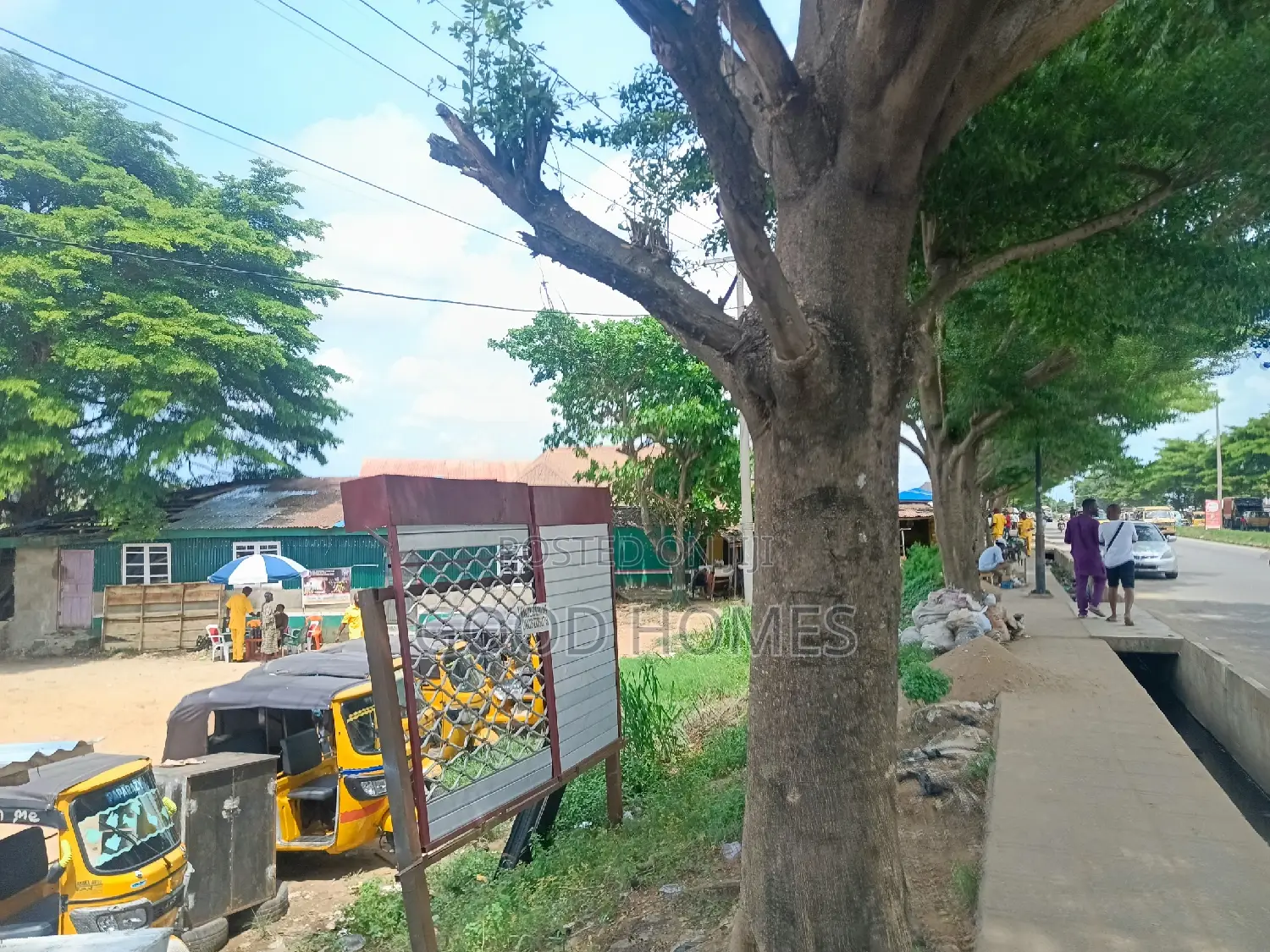 8 and Half Plot of Land Facing Express for Sale in Akesan