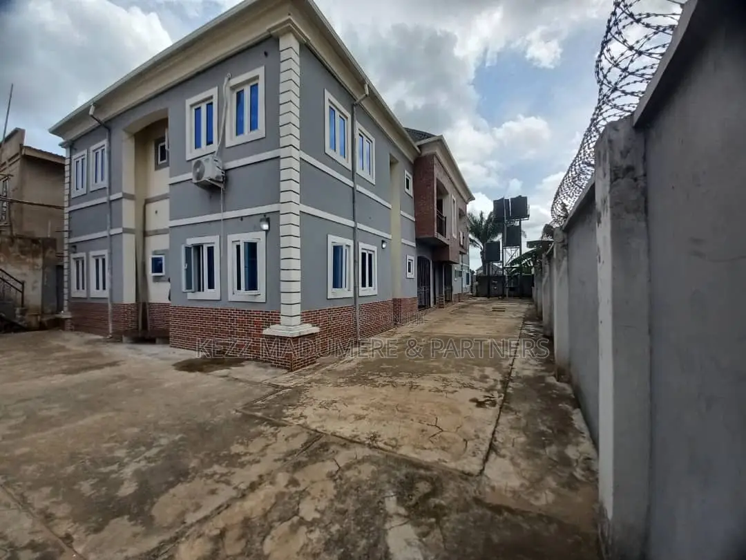 4bdrm Block of Flats in Irete , Owerri , Imo for sale in Owerri