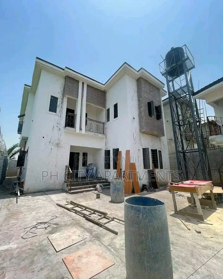 5bdrm Duplex in Cedarwood, Port-Harcourt for sale in Port-Harcourt