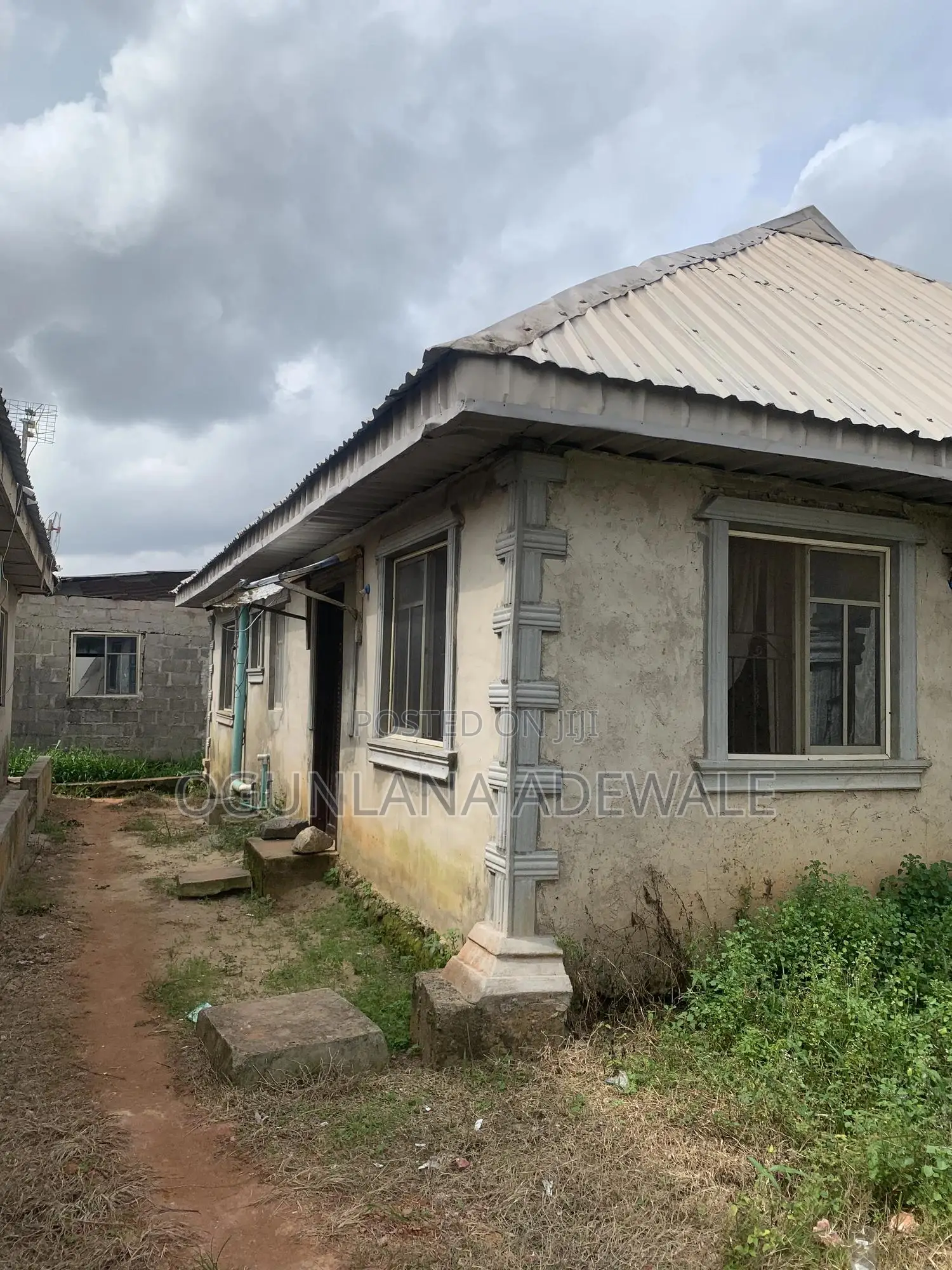 3bdrm Bungalow in Ijeododo, Ikotun/Igando for sale in Ikotun/Igando