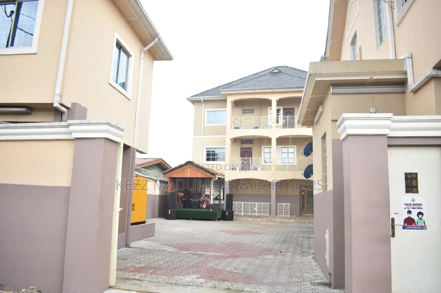For Sale : 20 Rooms Functional Hotel in Port-Harcourt