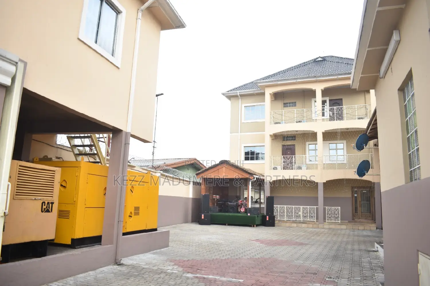 For Sale : 20 Rooms Functional Hotel in Port-Harcourt