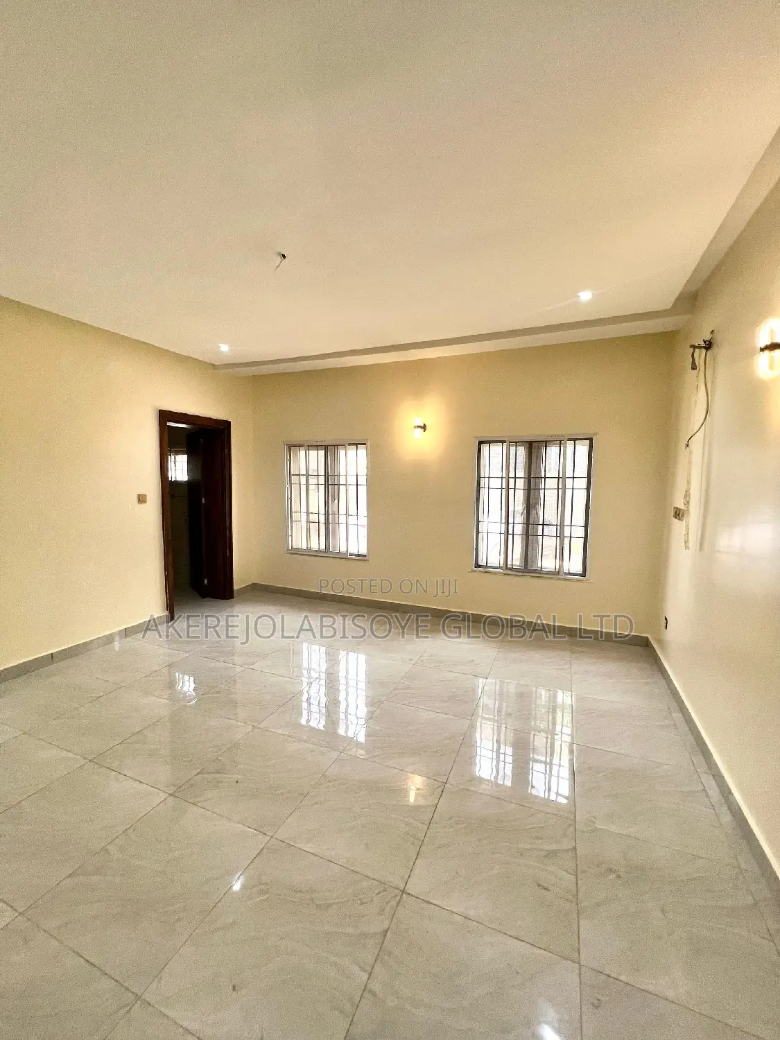 3bdrm Block of Flats in Jahi Gilmore Abuja for sale in Jahi