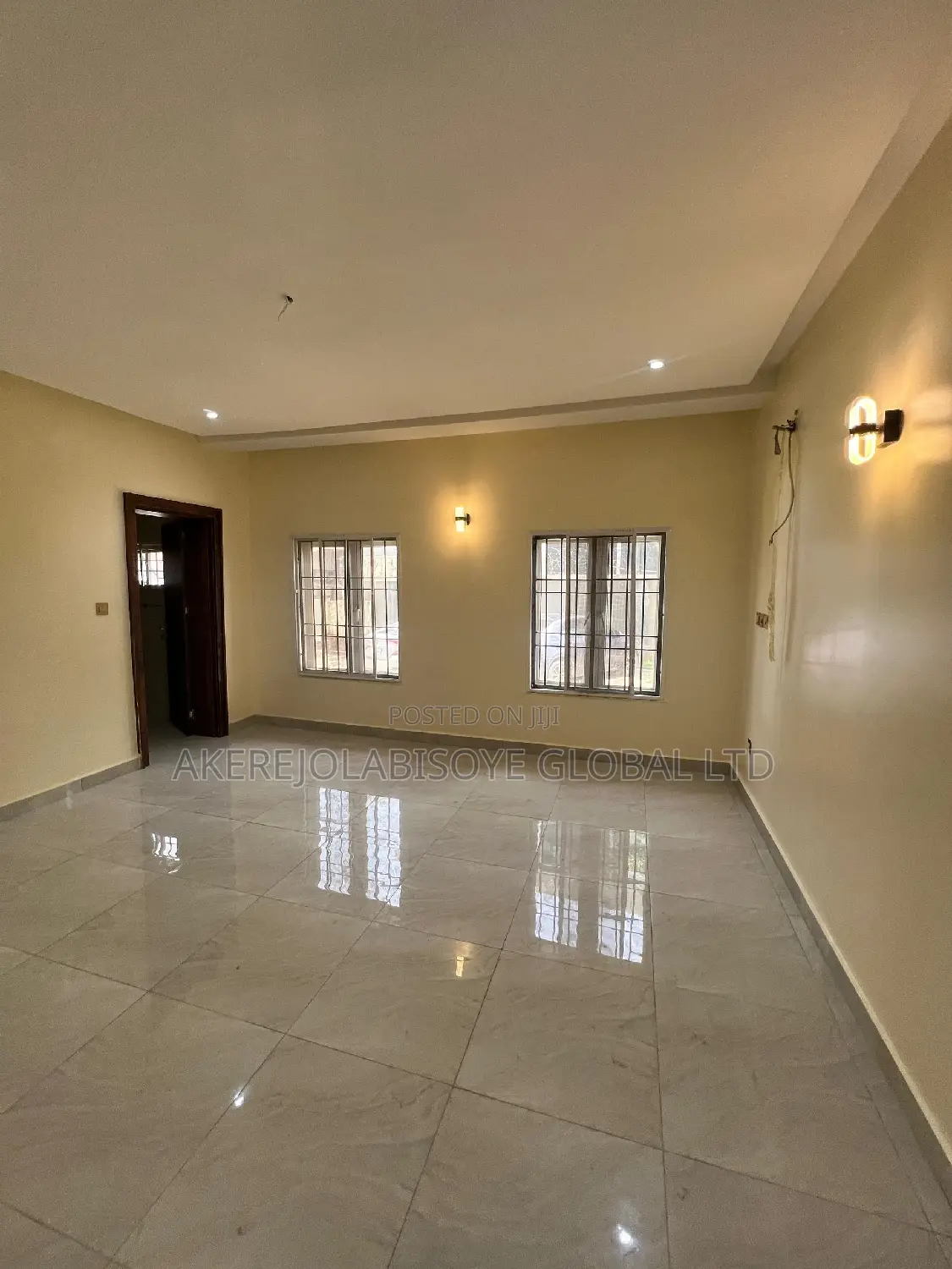 3bdrm Block of Flats in Jahi Gilmore Abuja for sale in Jahi