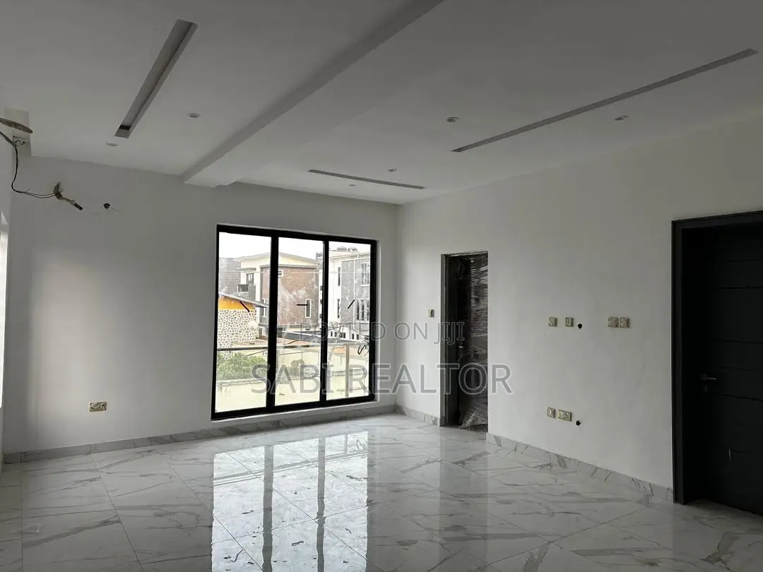 Furnished 4bdrm Duplex in Shonibare Estate for sale in Shonibare Estate