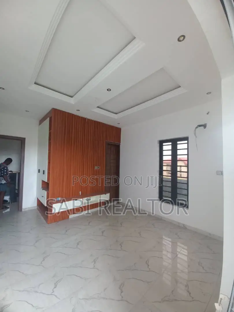 Furnished 6bdrm Duplex in Magodo Phase 2 for sale in GRA Phase 2 Shangisha