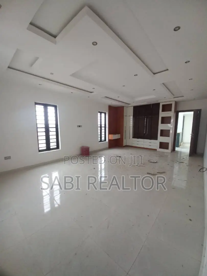 Furnished 6bdrm Duplex in Magodo Phase 2 for sale in GRA Phase 2 Shangisha