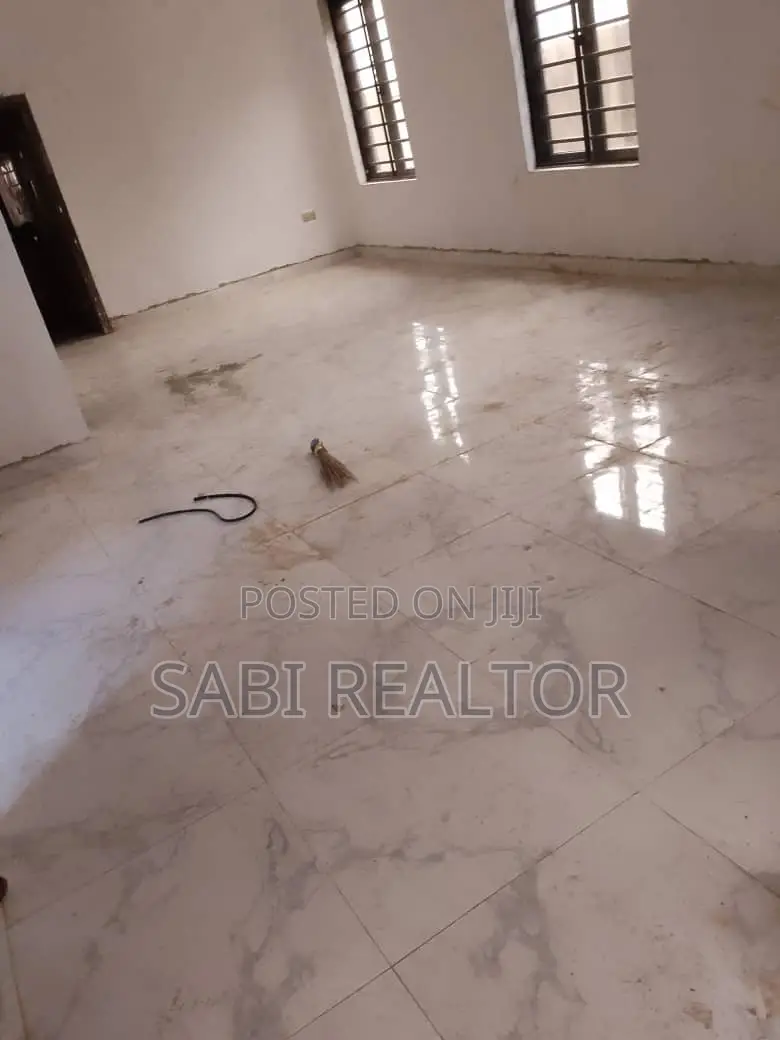 Furnished 4bdrm Duplex in Magodo Phase 1 for sale in GRA Phase 1