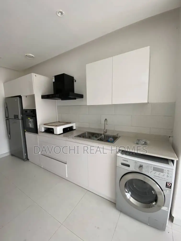 2bdrm Maisonette in Lekki Phase One for rent in Lekki