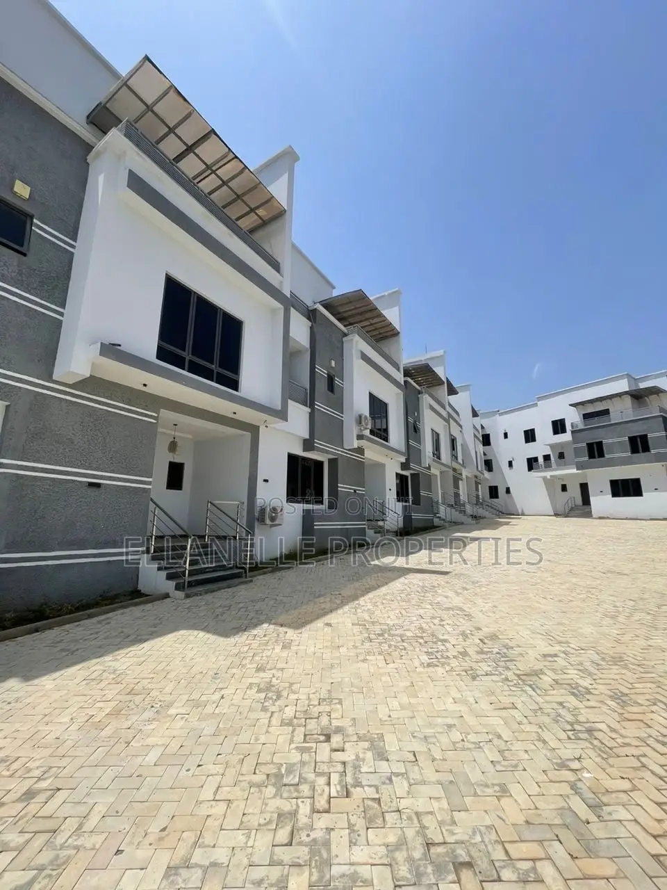 Furnished 5bdrm Townhouse/Terrace in Guzape District for sale in Guzape District