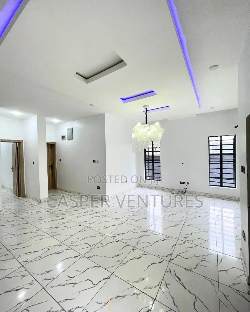 4bdrm Duplex in Ologolo for sale in Ologolo