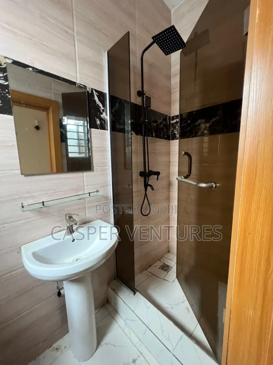 1bdrm Shared Apartment in Ikota Gra for rent in Ikota