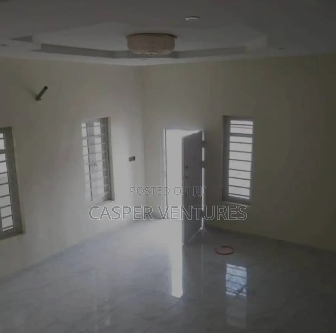 4bdrm Duplex in Alternative, Chevron for rent in Chevron