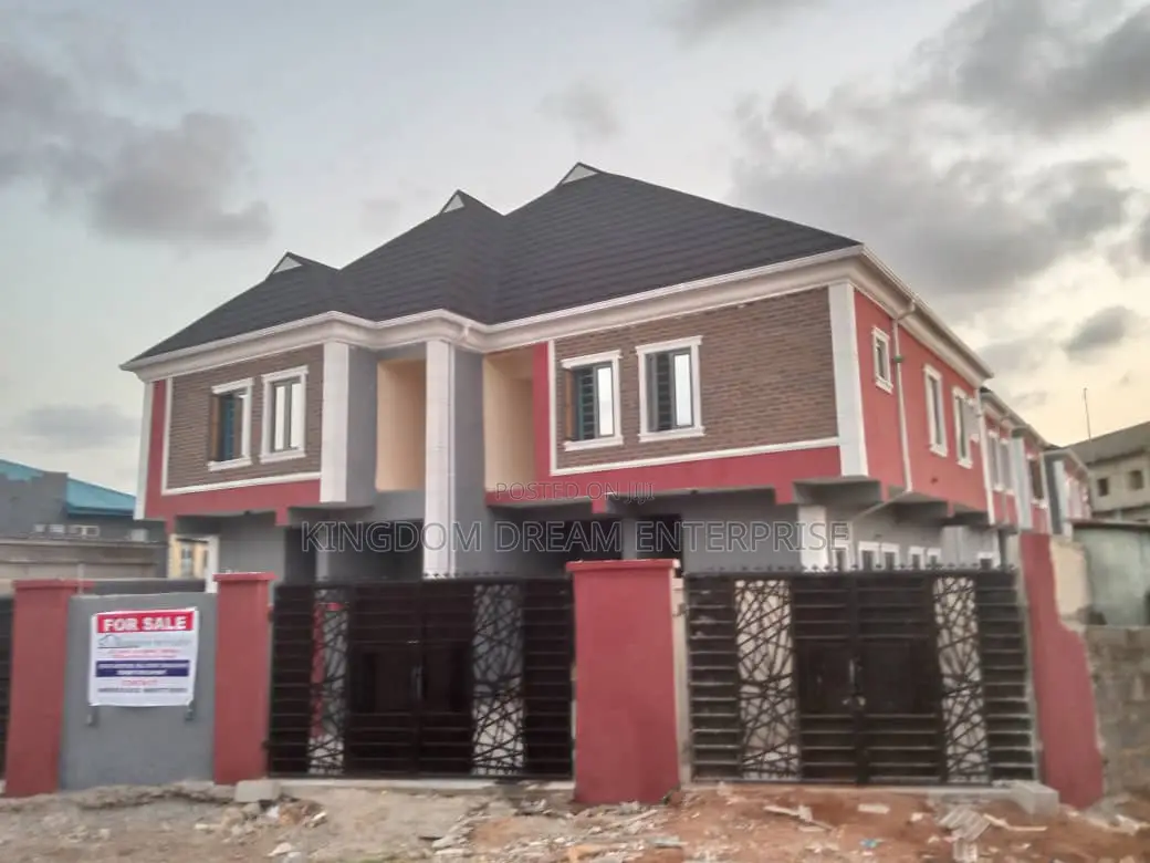 4bdrm House in Ahmadiya, Abule Egba for sale in Abule Egba