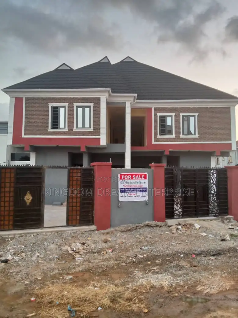 4bdrm House in Ahmadiya, Abule Egba for sale in Abule Egba