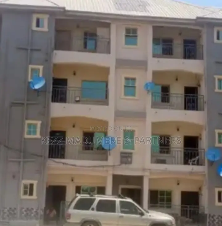 3bdrm Block of Flats in New Owerri , Imo for sale in Owerri
