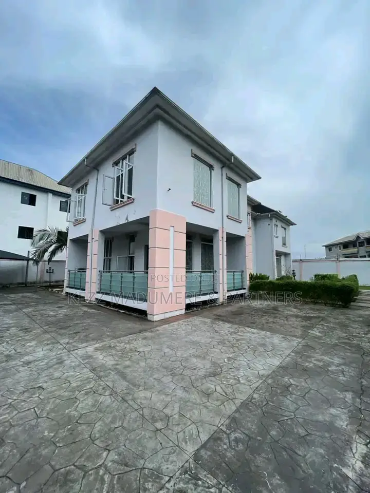 5bdrm Duplex in Ada George By Chinda for sale in Port-Harcourt