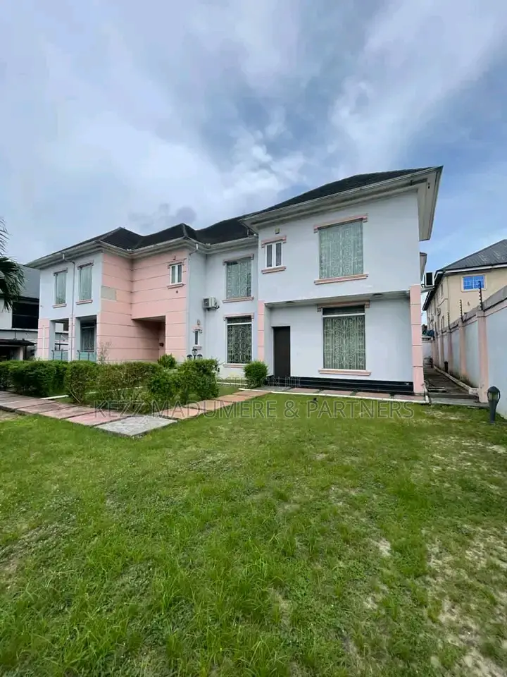 5bdrm Duplex in Ada George By Chinda for sale in Port-Harcourt
