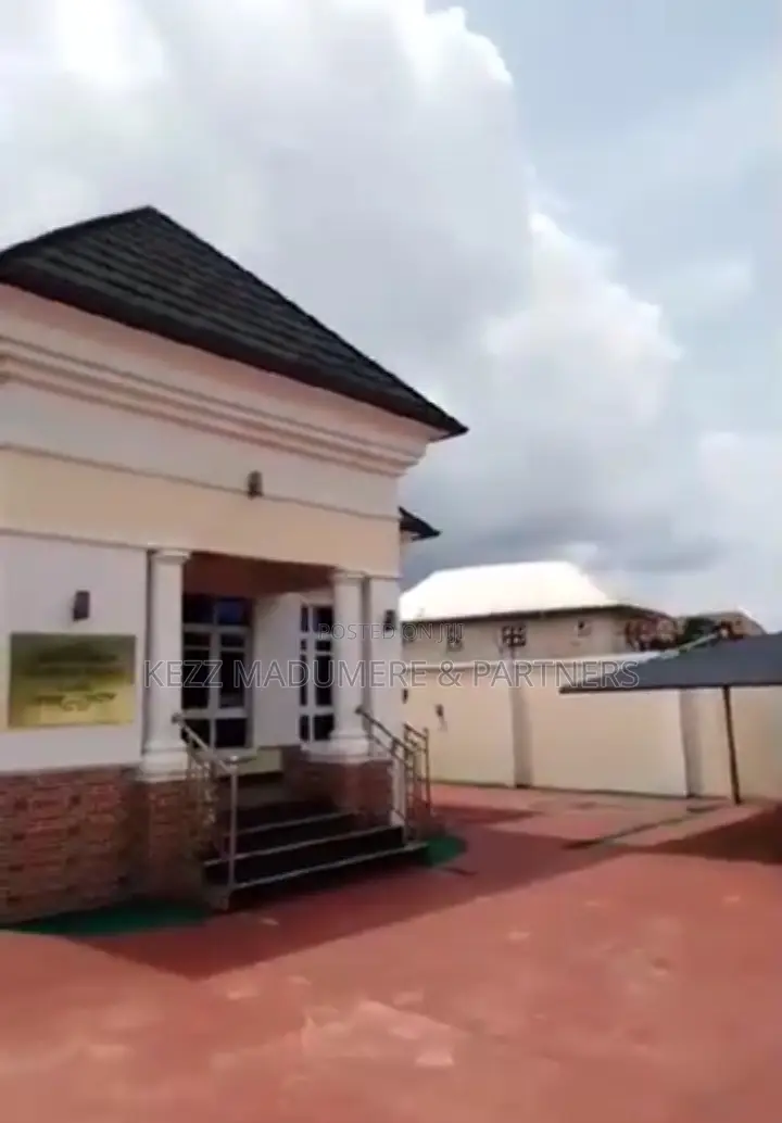 4bdrm Bungalow in New Owerri , Imo for sale in Owerri