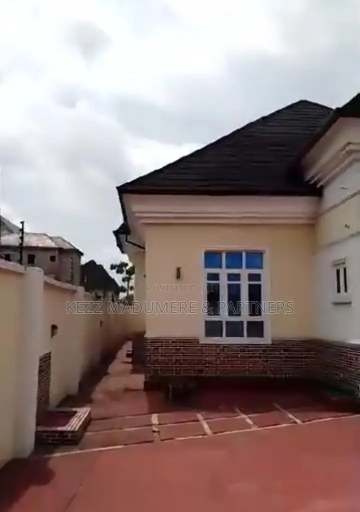 4bdrm Bungalow in New Owerri , Imo for sale in Owerri