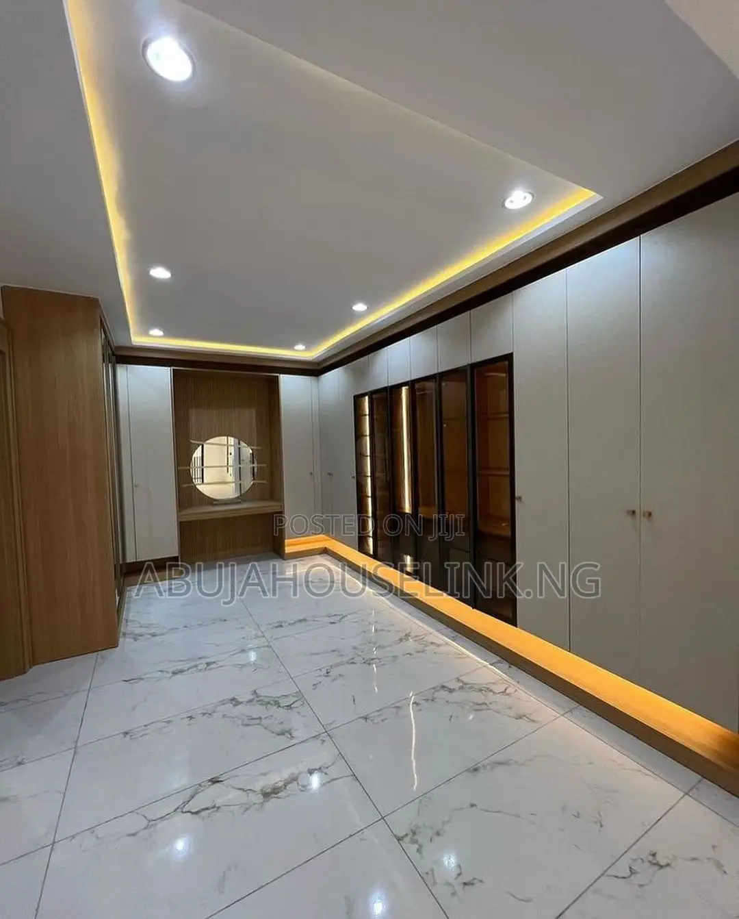6bdrm Duplex in Guzape Main Abuja for sale in Guzape District