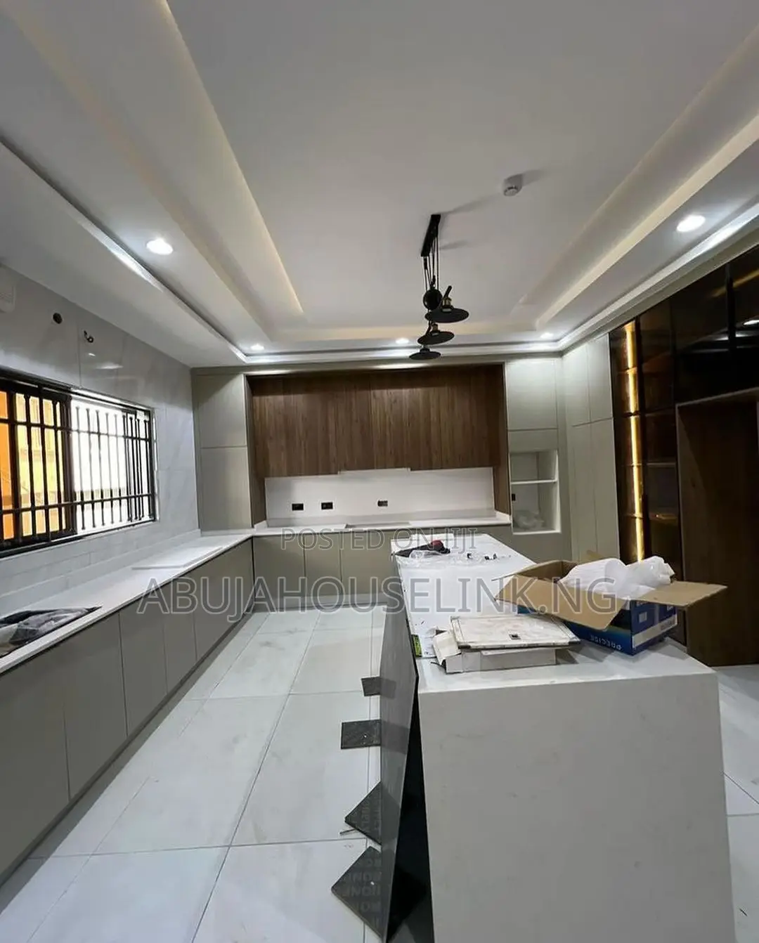6bdrm Duplex in Guzape Main Abuja for sale in Guzape District