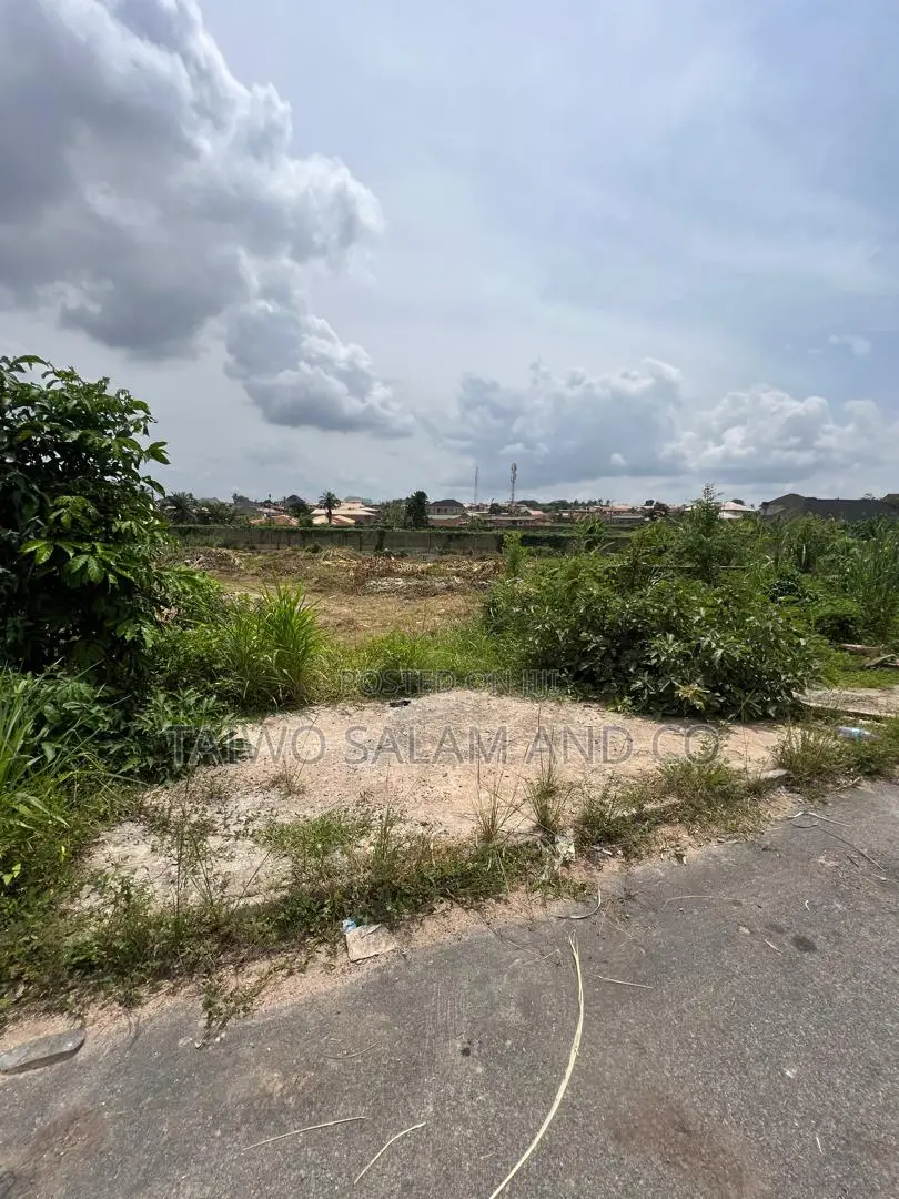 1109sqm Residential Plot of Land in a Fully Gated Estate in Akobo