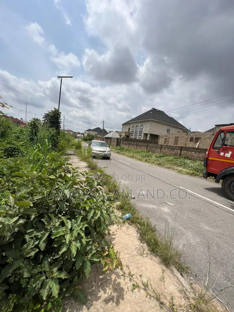 1109sqm Residential Plot of Land in a Fully Gated Estate in Akobo