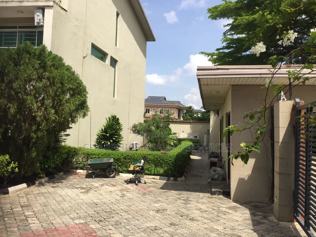 4bdrm Duplex in Osborne Foreshore Estate for sale in Osborne Foreshore Estate
