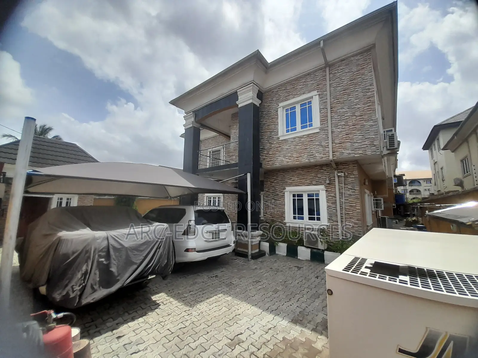 5bdrm Duplex in Ago Palace for sale in Ago Palace