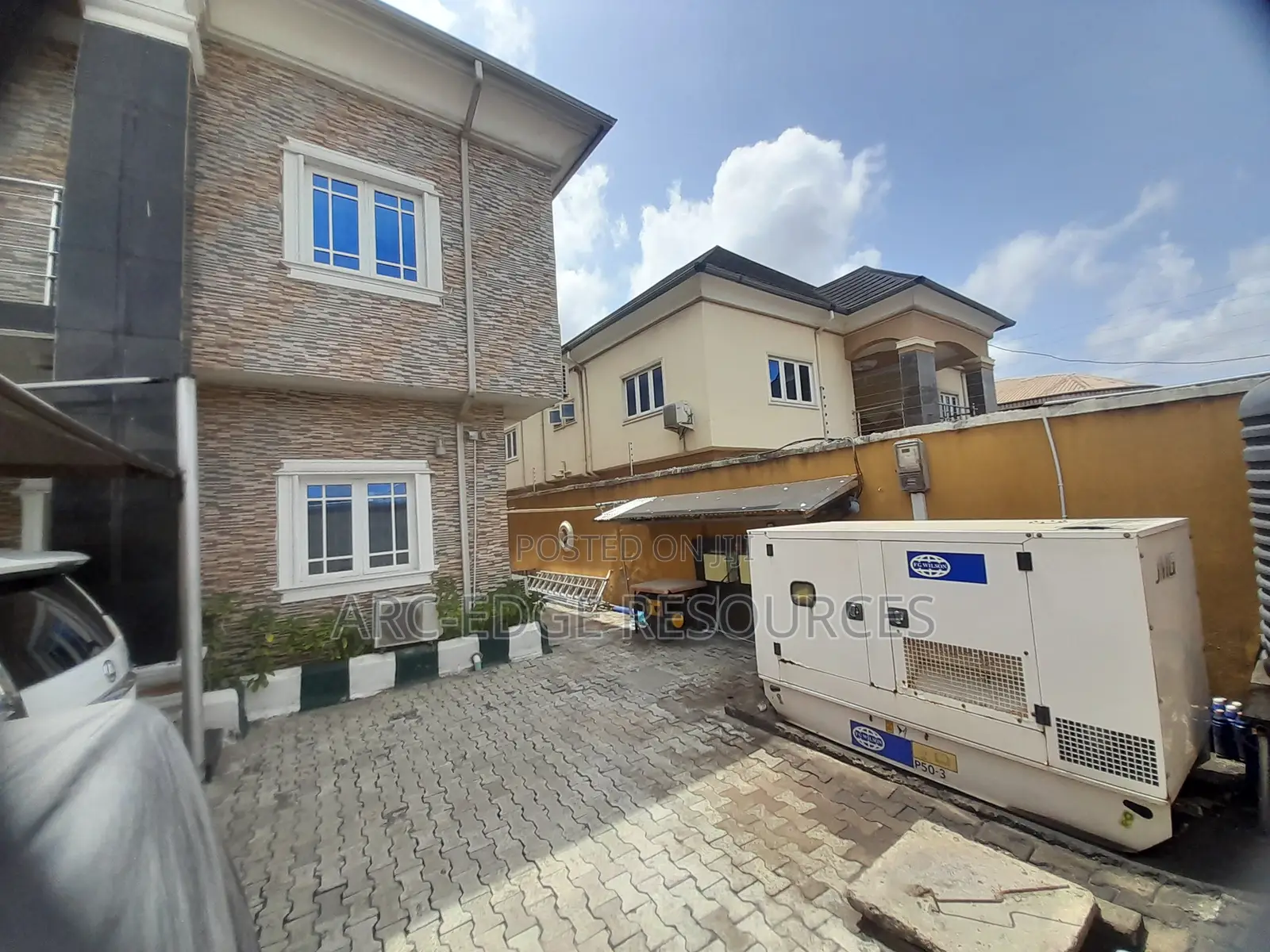 5bdrm Duplex in Ago Palace for sale in Ago Palace