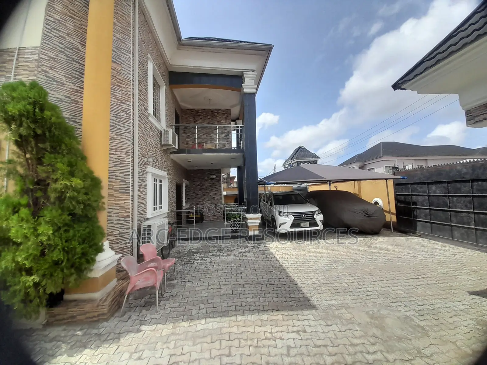 5bdrm Duplex in Ago Palace for sale in Ago Palace