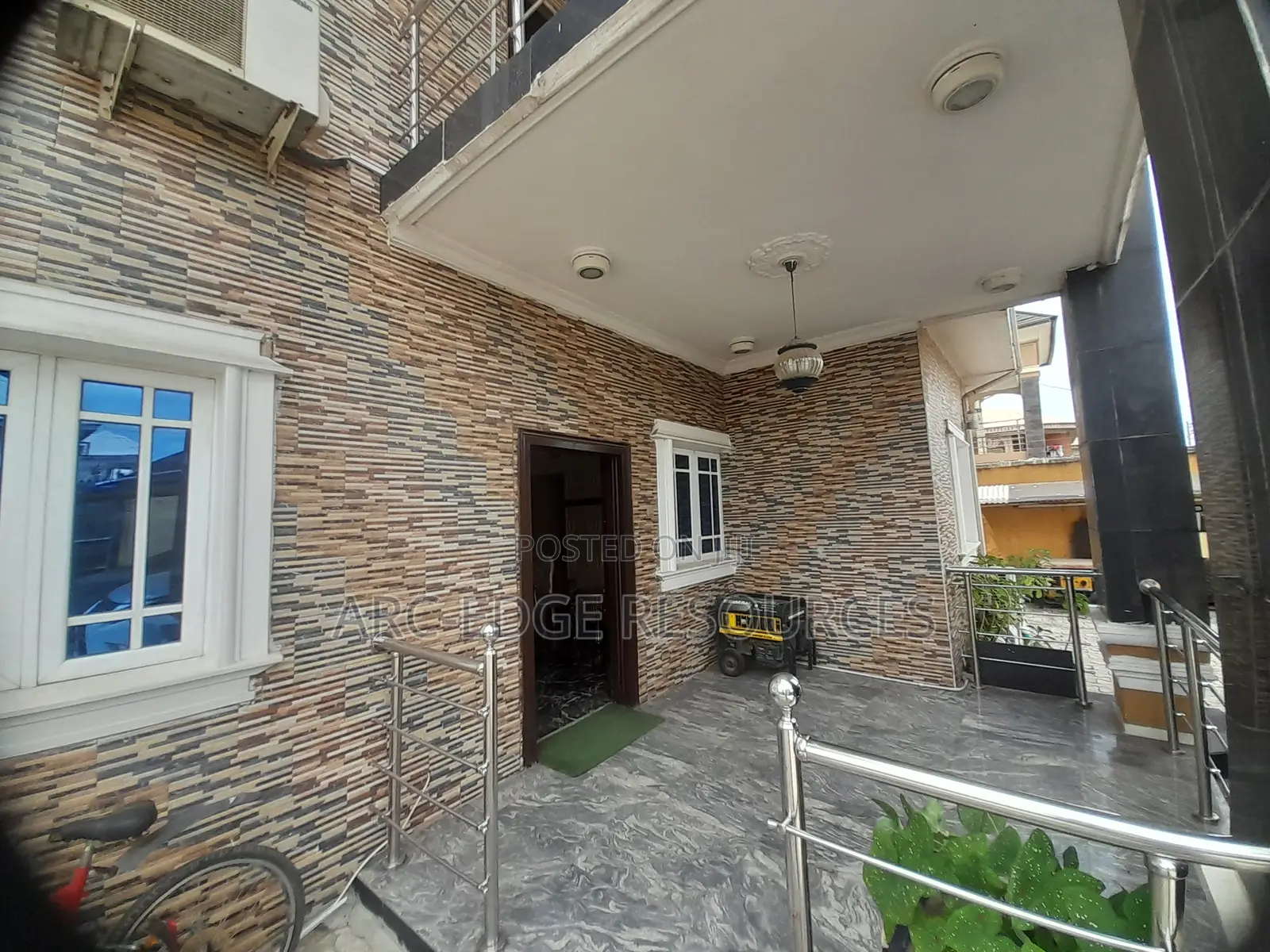 5bdrm Duplex in Ago Palace for sale in Ago Palace