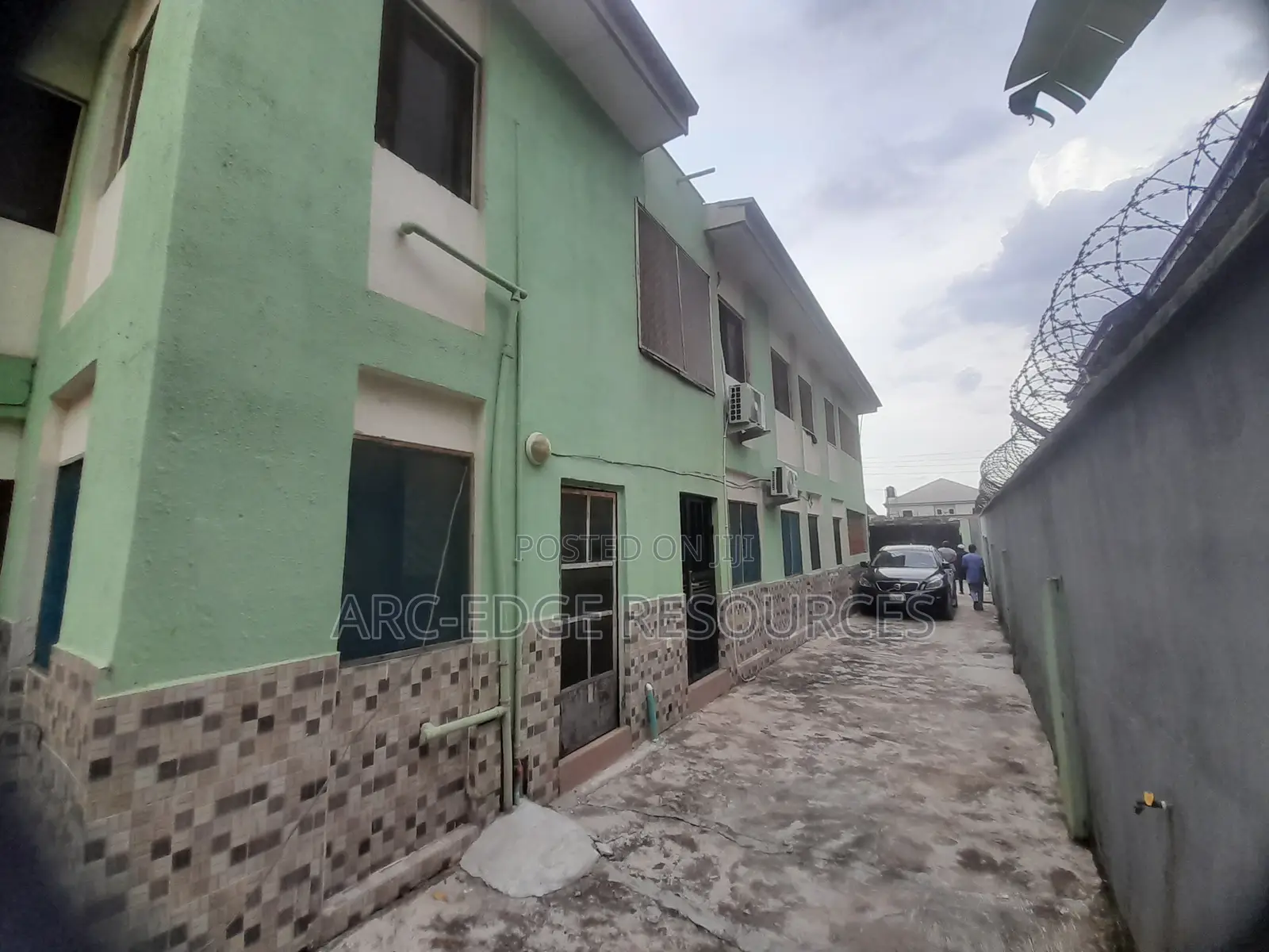 3bdrm Block of Flats in Ago Palace for sale in Ago Palace