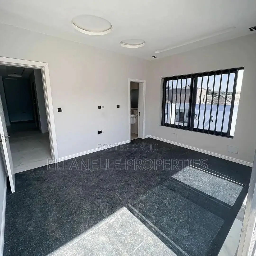 5bdrm Duplex in Asokoro for sale in Asokoro