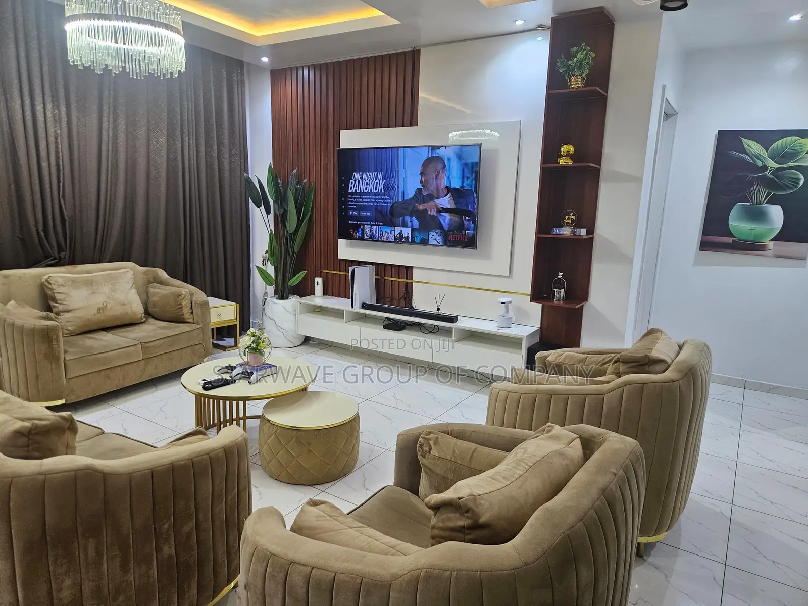 Luxury One Bedroom Apartment With Snooker in Lekki