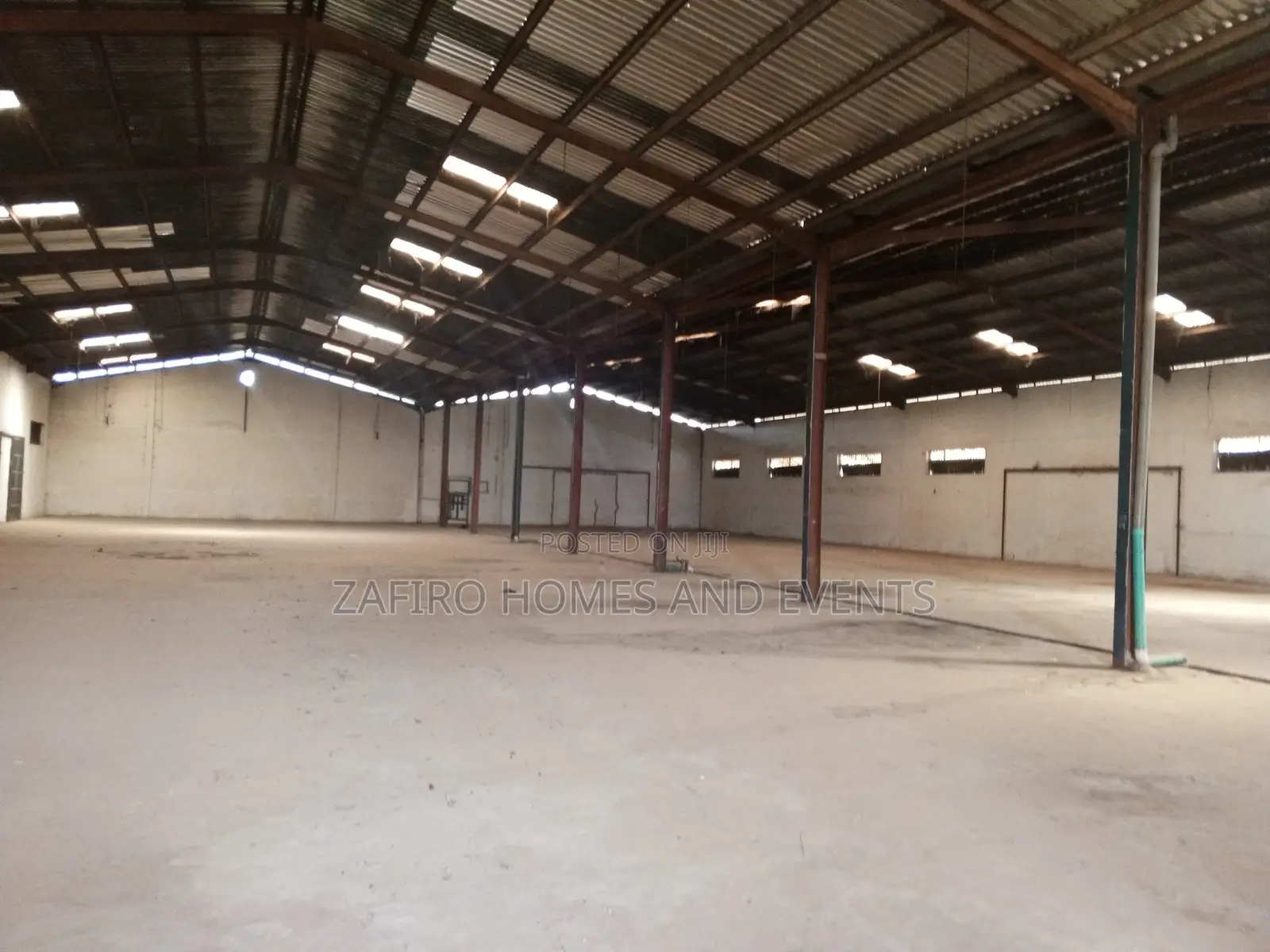 Massive 2000m2 Warehouse Near Lead City, Toll Gate, Ibadan in CHallenge / Ibadan