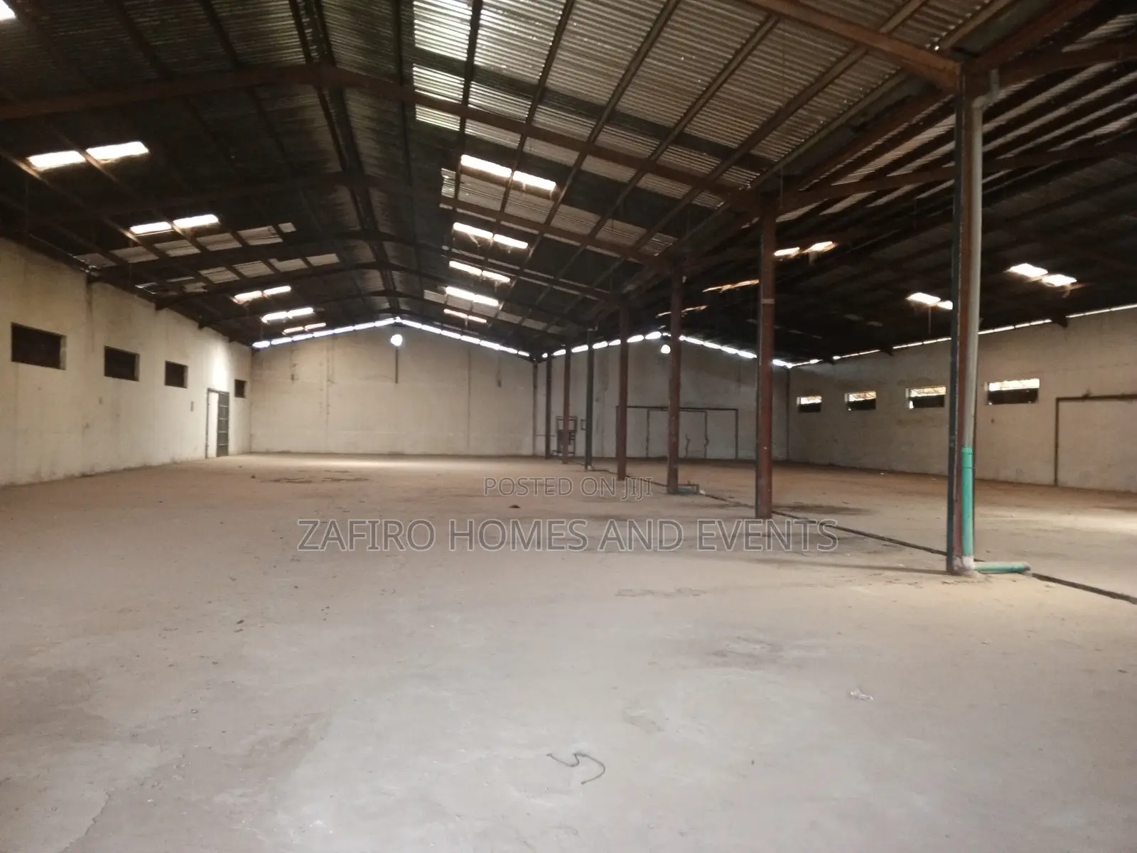 Massive 2000m2 Warehouse Near Lead City, Toll Gate, Ibadan in CHallenge / Ibadan