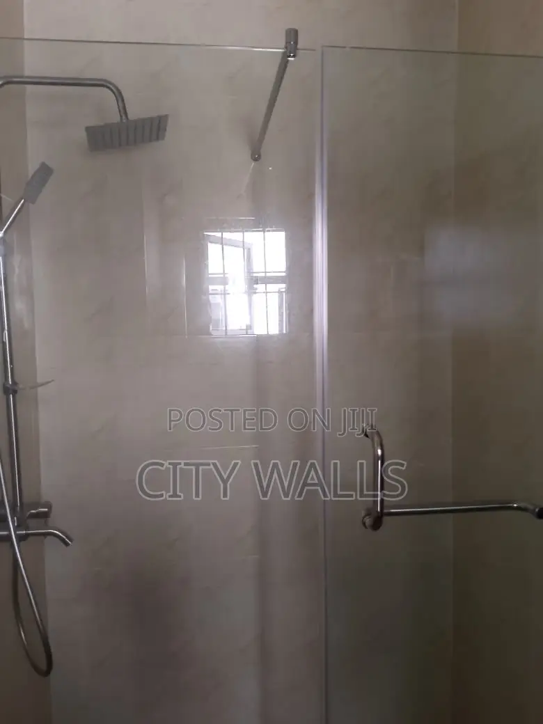 3bdrm Block of Flats in Chevron for rent in Chevron