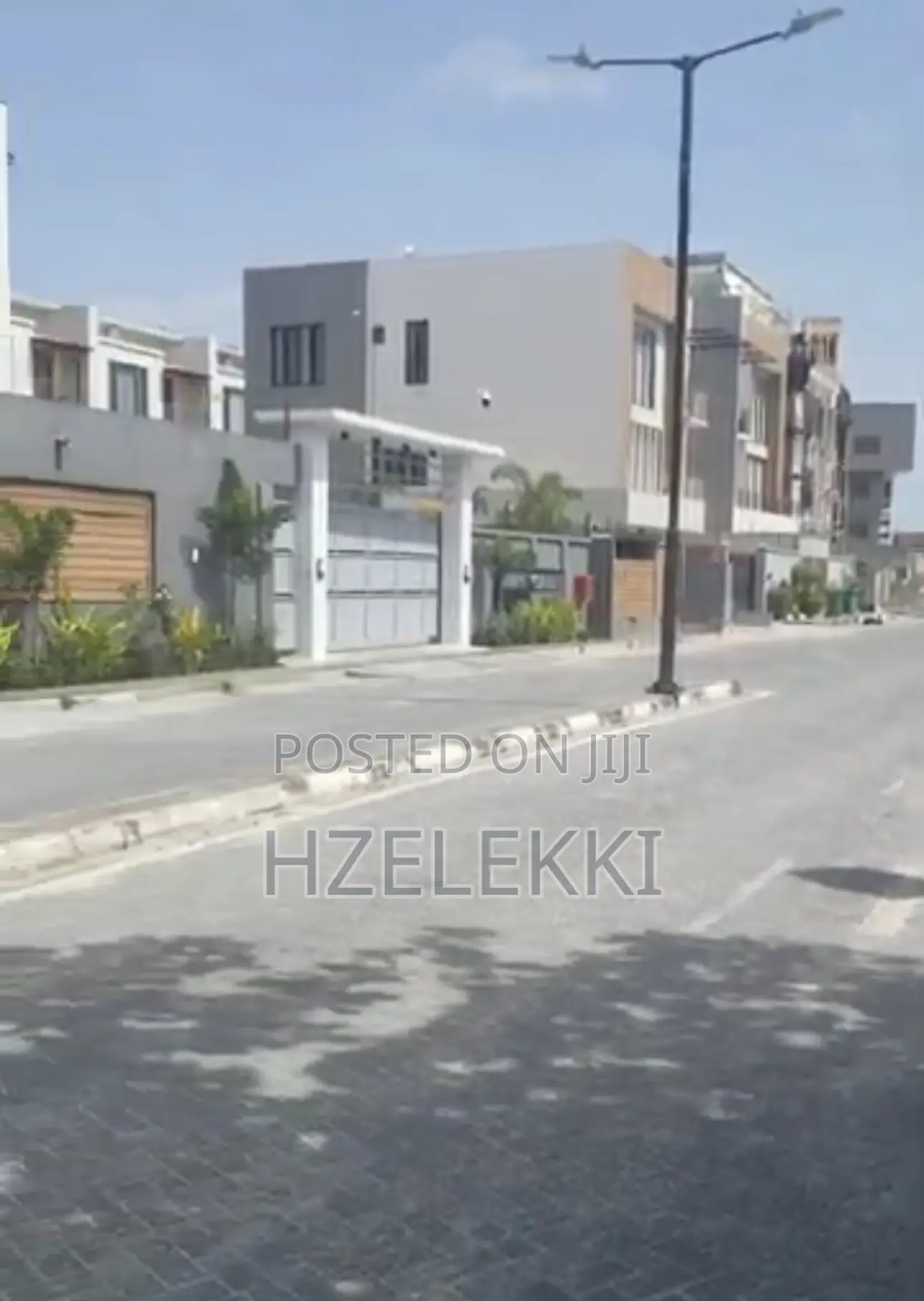 3bdrm Maisonette in Iconia, Lekki Phase 1 for sale in Lekki Phase 1