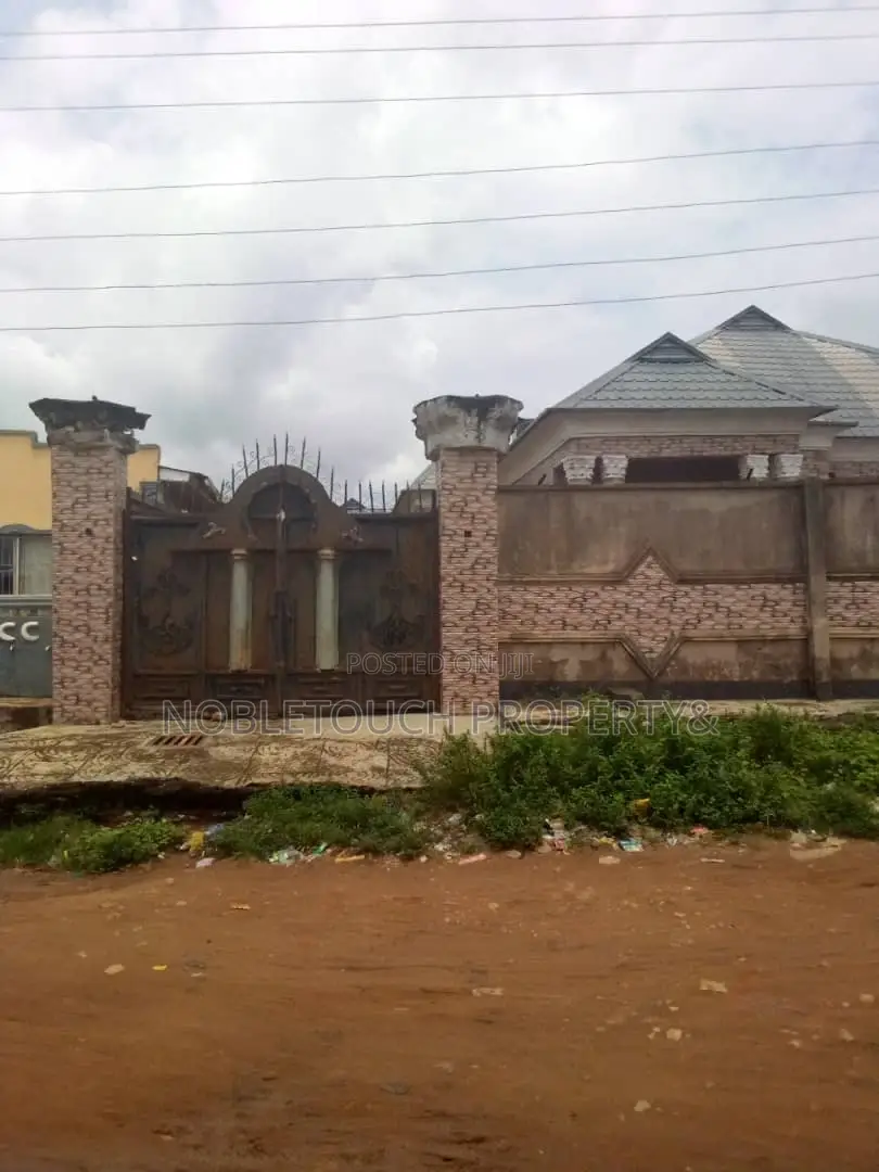 2bdrm Bungalow in Ijegun Ikotun Lagos for sale in Ijegun
