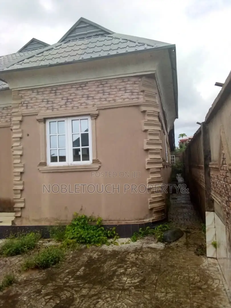2bdrm Bungalow in Ijegun Ikotun Lagos for sale in Ijegun