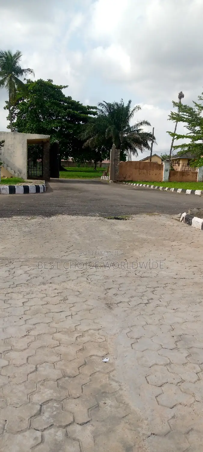 Office Space With Large Green Compound in Ibadan